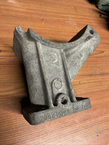 12v dynamo stand - split, or